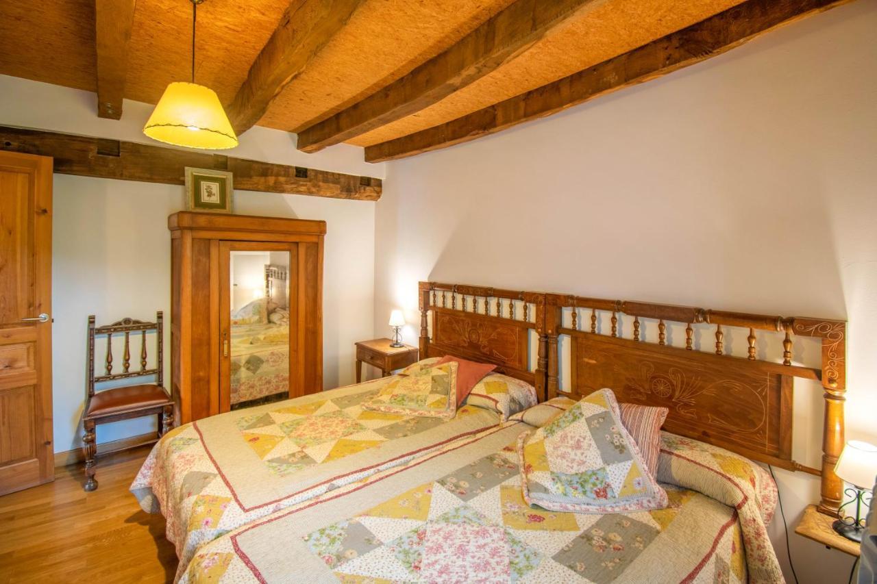 Casa Monaut, Acogedores Apartamentos A Los Pies De La Selva De Irati Saragueta Εξωτερικό φωτογραφία